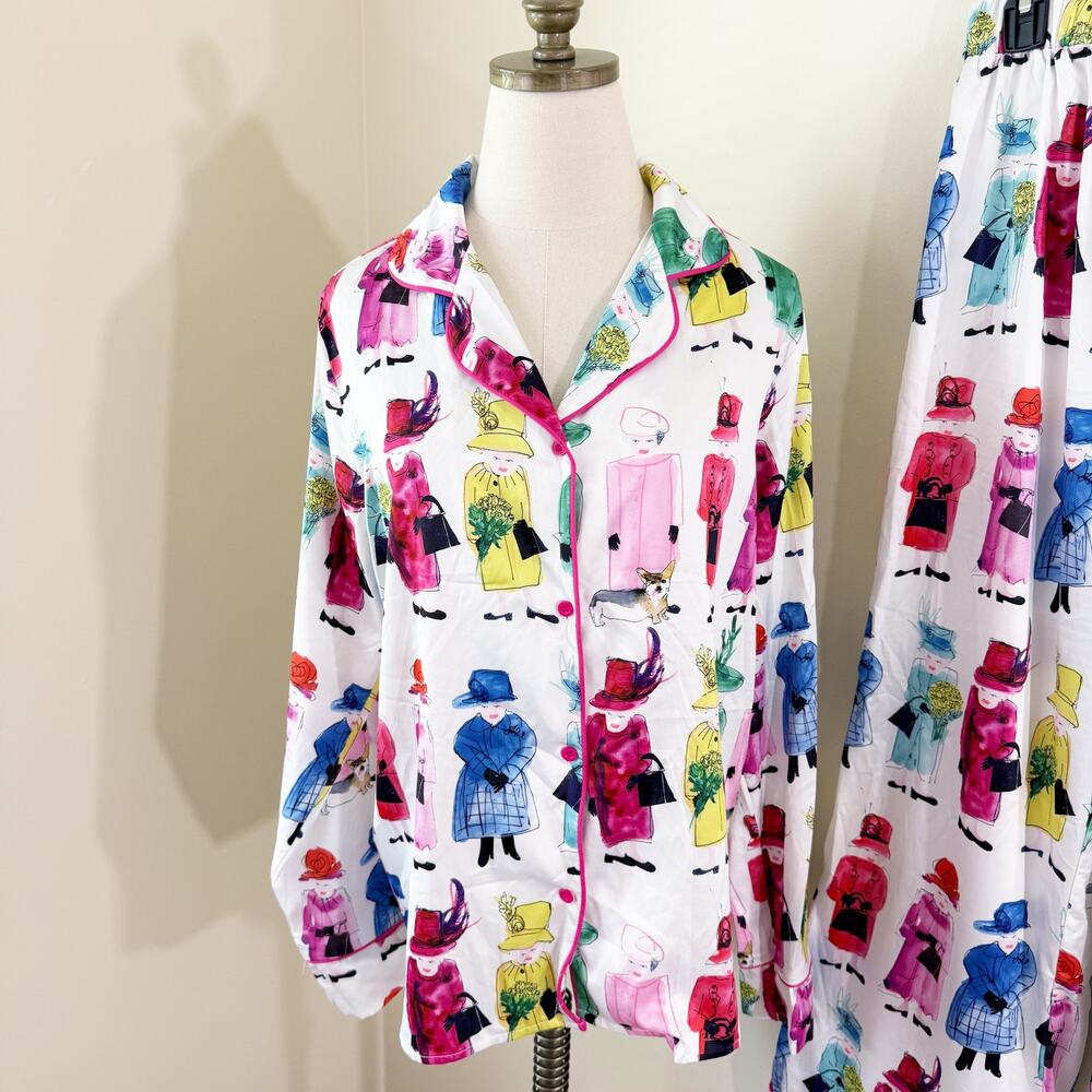 SheShow Multicolor Queen Elizabeth Silky Pajama Set Women's Sz Medium Button Up - Picture 2 of 10